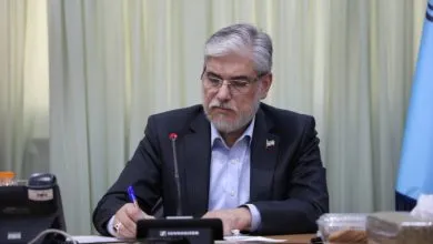 سیمایی صراف در سمنان؛ از ادای احترام به شهدا تا افتتاح طرح‌های آموزشی